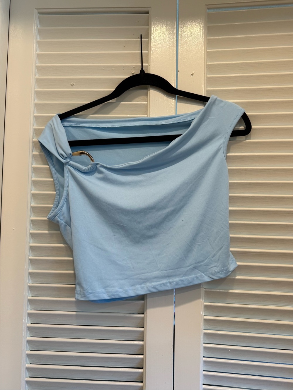 SHEIN Light Blue One-Shoulder Crop Top with Ring Detail